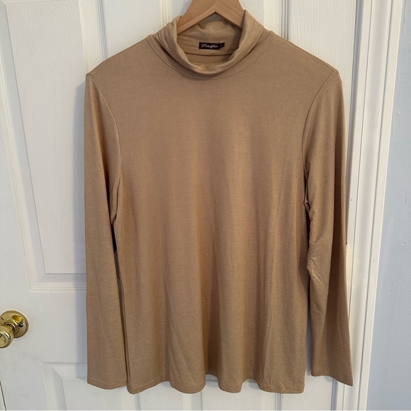 J. McLaughlin Norah Metallic Turtleneck in Gold, Size Large - Picture 4 of 10
